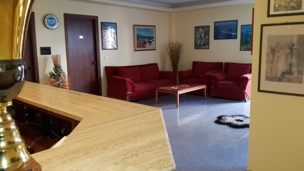 Albergo Boccaccio Villa San Giovanni Buitenkant foto