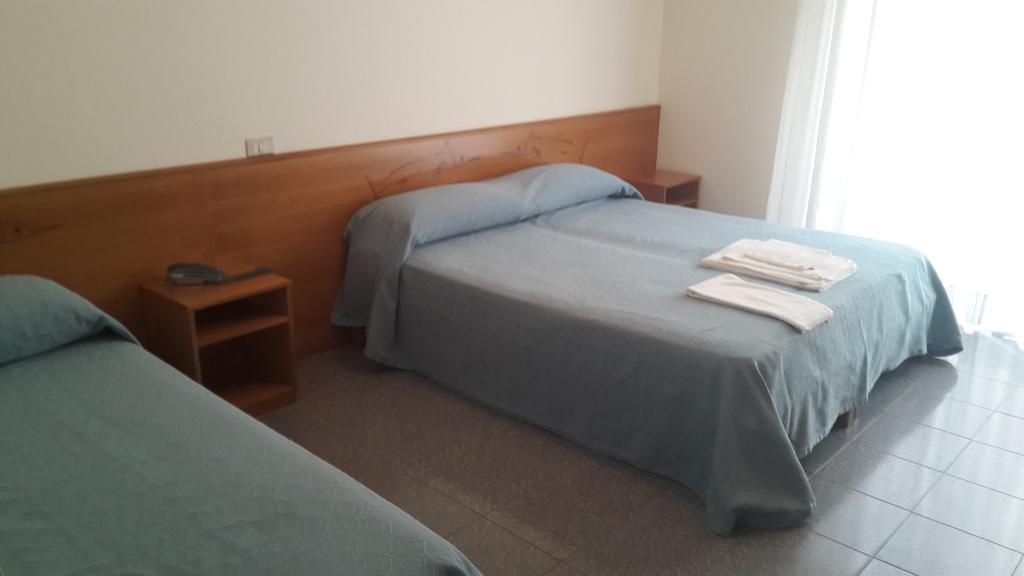 Albergo Boccaccio Villa San Giovanni Buitenkant foto