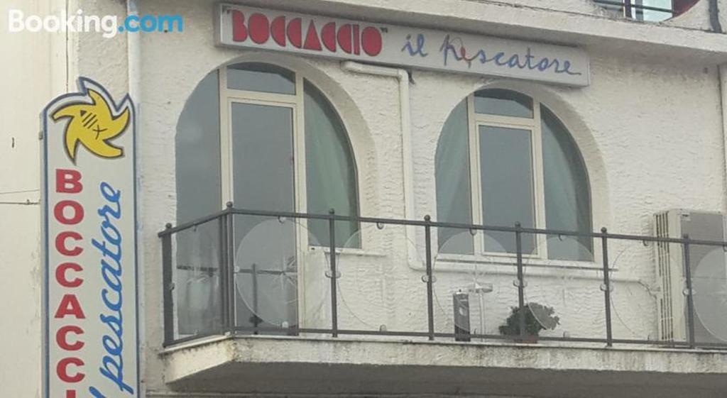 Albergo Boccaccio Villa San Giovanni Buitenkant foto