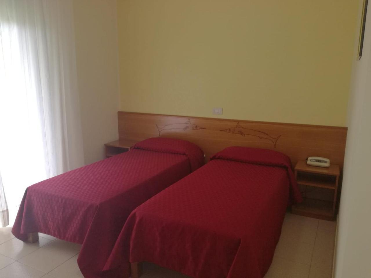 Albergo Boccaccio Villa San Giovanni Buitenkant foto